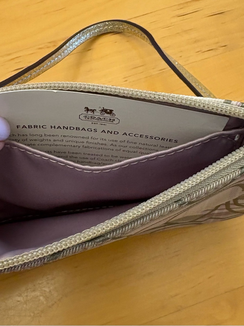 Coach Poppy Plaid Signature C Wristlet NWT Gold Lilac Y2K - Picture 7 of 7